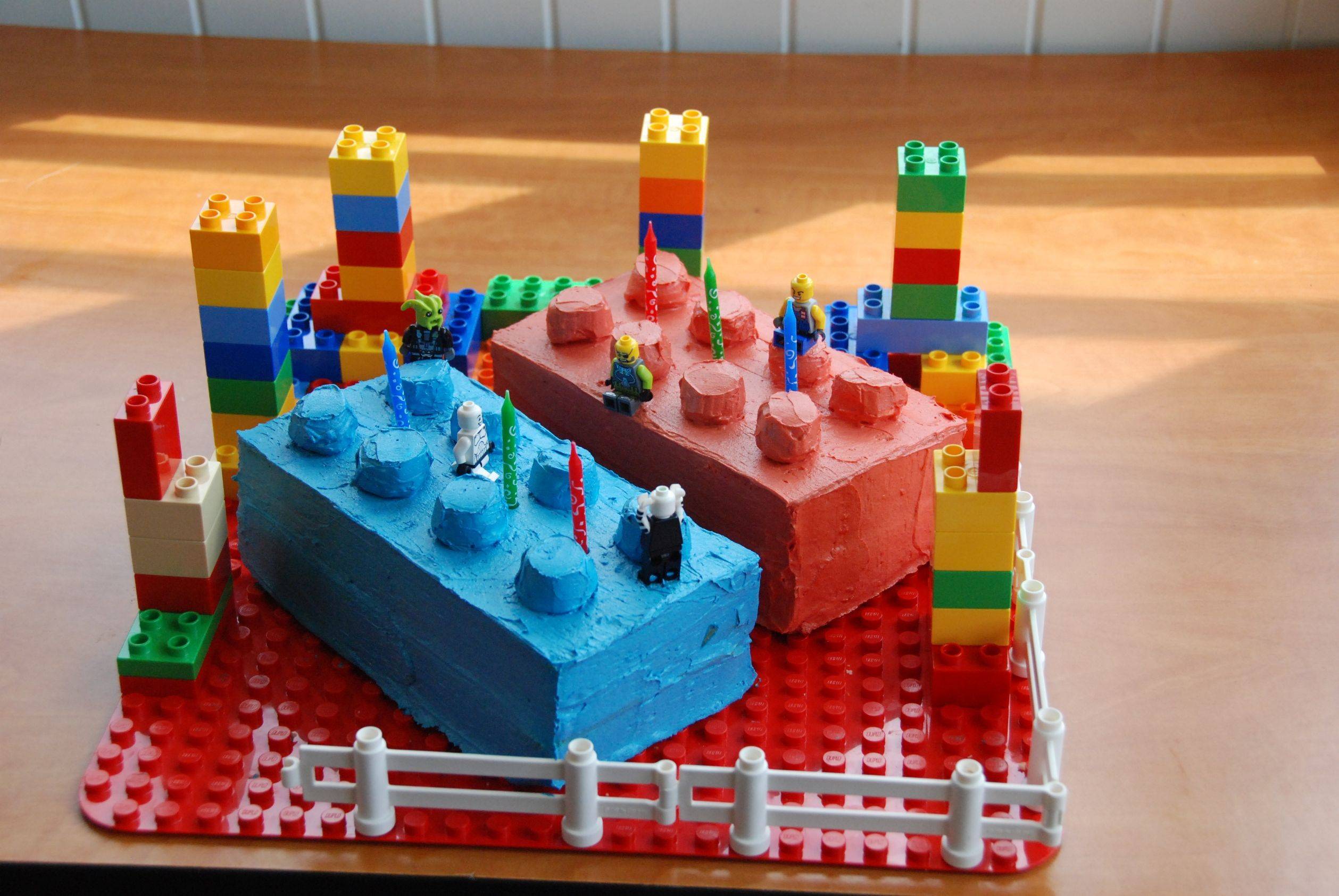 Lego-Birthday-Cake.jpg