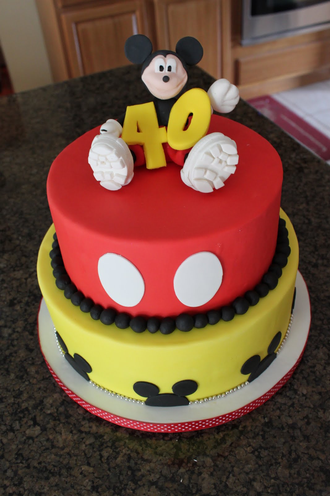 Mickey Mouse Cake – Decoration Ideas | Little Birthday Cakes