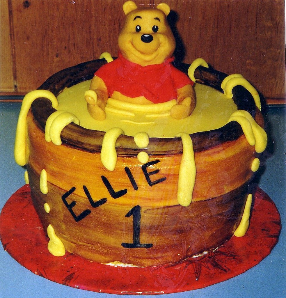 Winnie The Pooh Cakes - Decoration Ideas | Little Birthday ...