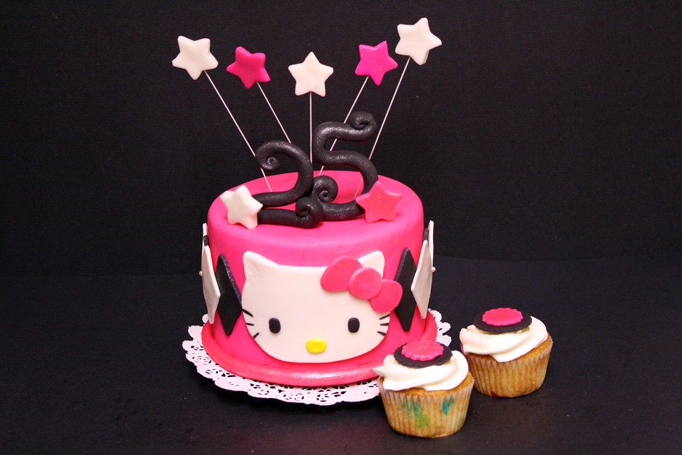Hello Kitty Cake Photos