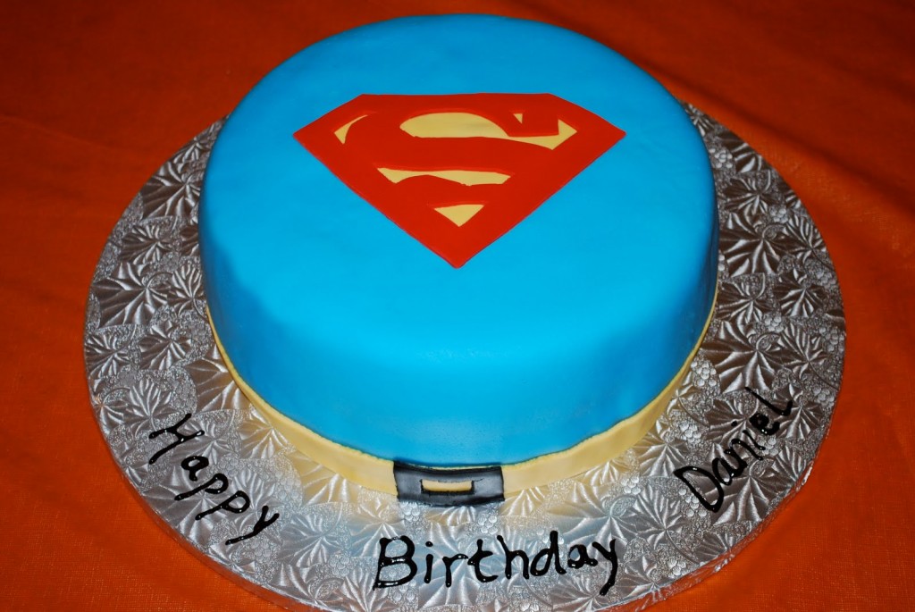 Images of Superman Cakes