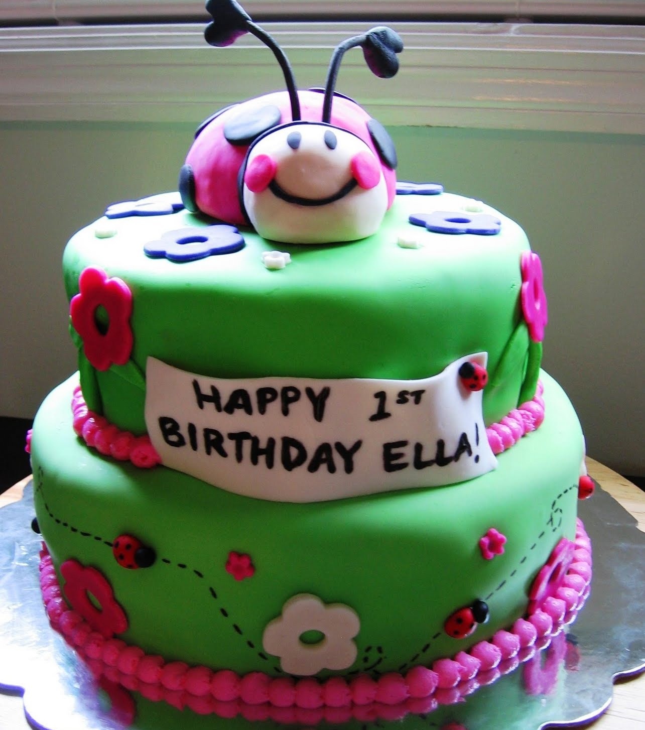 Ladybug Cakes - Decoration Ideas | Little Birthday Cakes