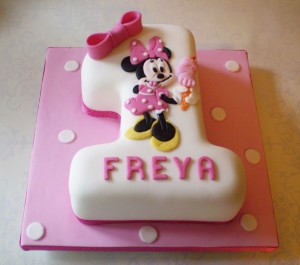 Minnie Mouse Cake Decorations