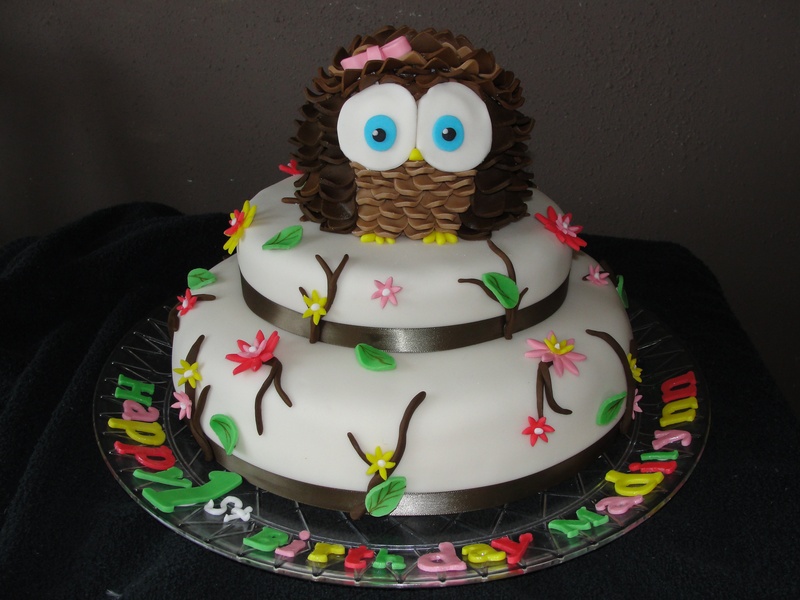 Owl Cake Decoration