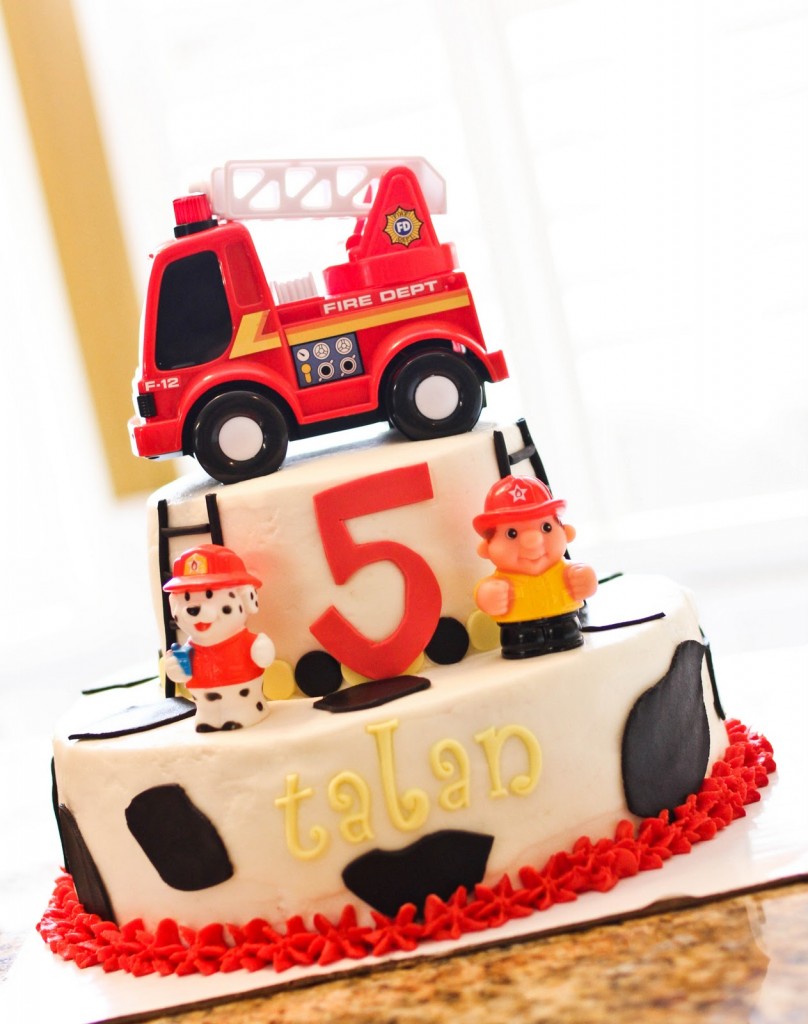 Pictures of Fire Truck Cakes
