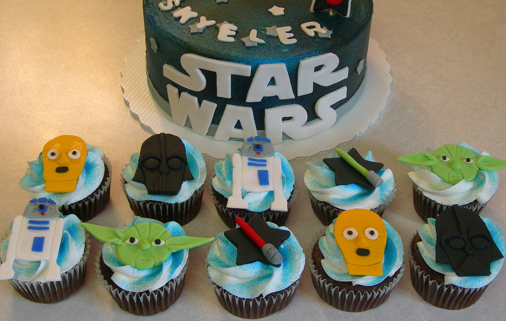 Star Wars Cupcake Cake