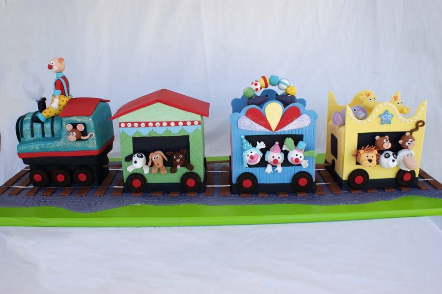 Train Birthday Cake Designs