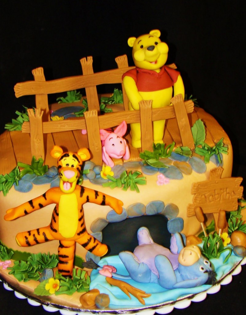 Winnie The Pooh Birthday Cakes