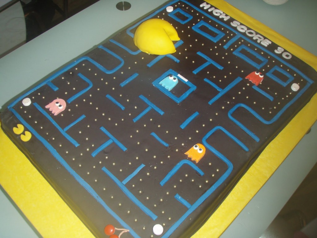 Pacman Birthday Cake