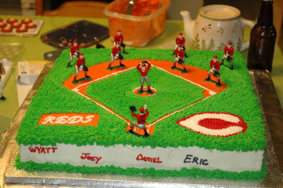 Pictures of Baseball Field Cakes