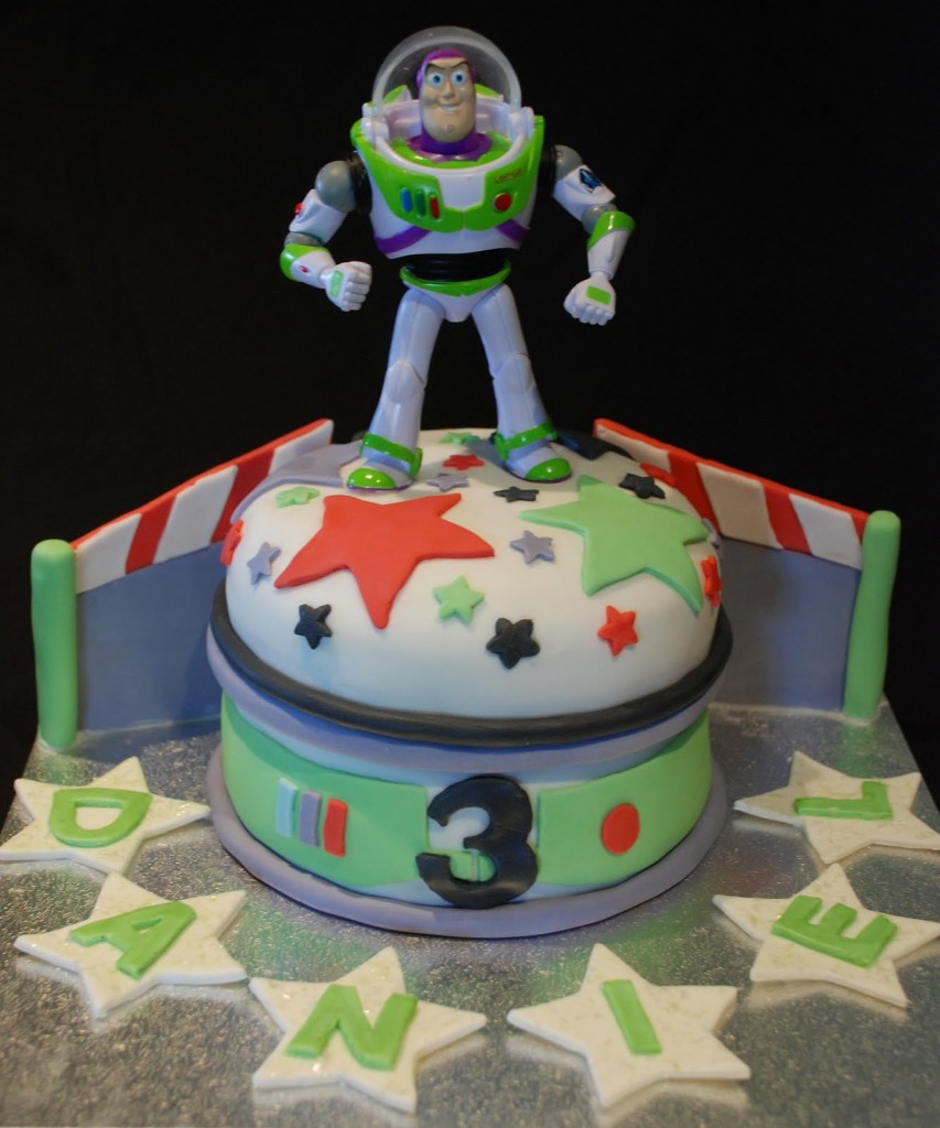 Pictures of Buzz Lightyear Cakes
