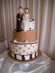 Topsy Turvy Wedding Cake Pictures