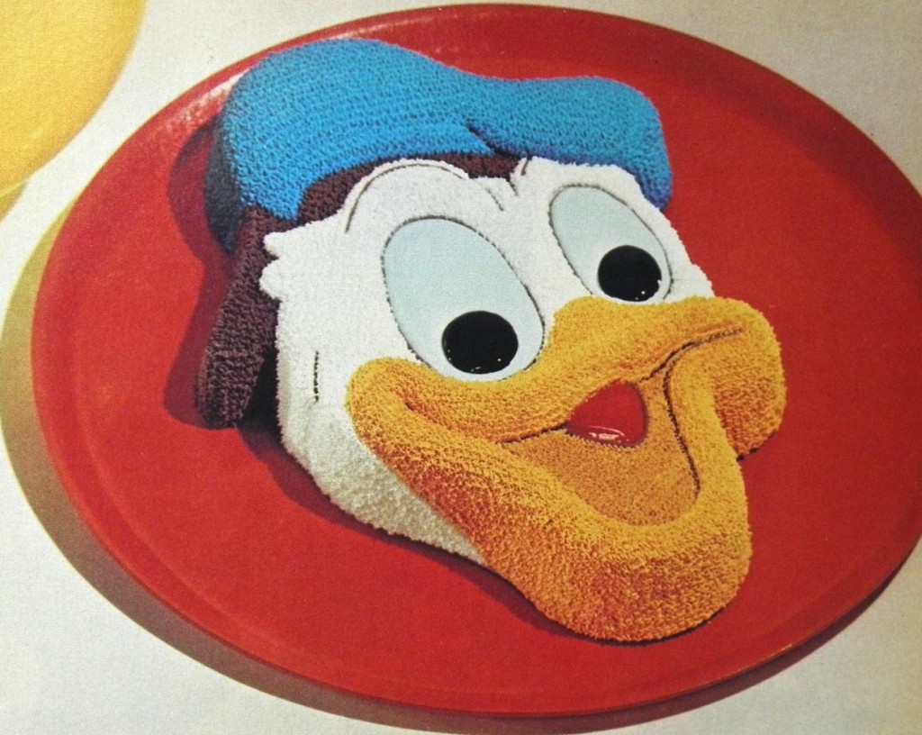 Donald Duck Birthday Cake