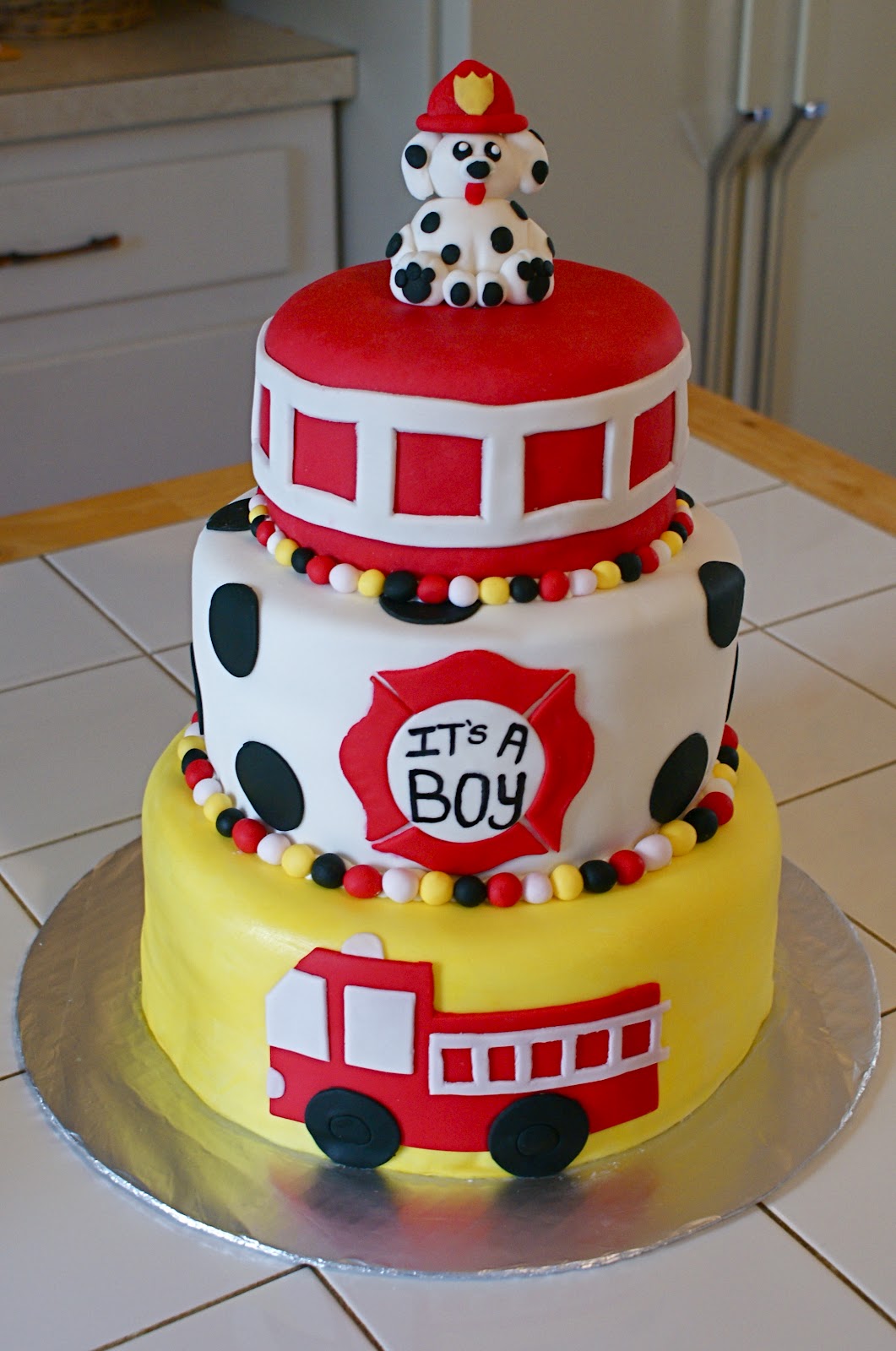Fireman Cakes - Decoration Ideas | Little Birthday Cakes